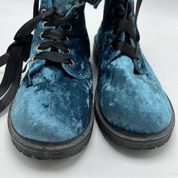 Olivia miller crushed blue velvet combat boots size 7 - Picture 5 of 7